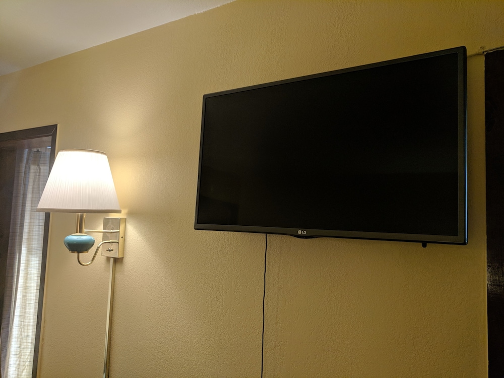Family Room, 2 Double Beds, Non Smoking photo 3