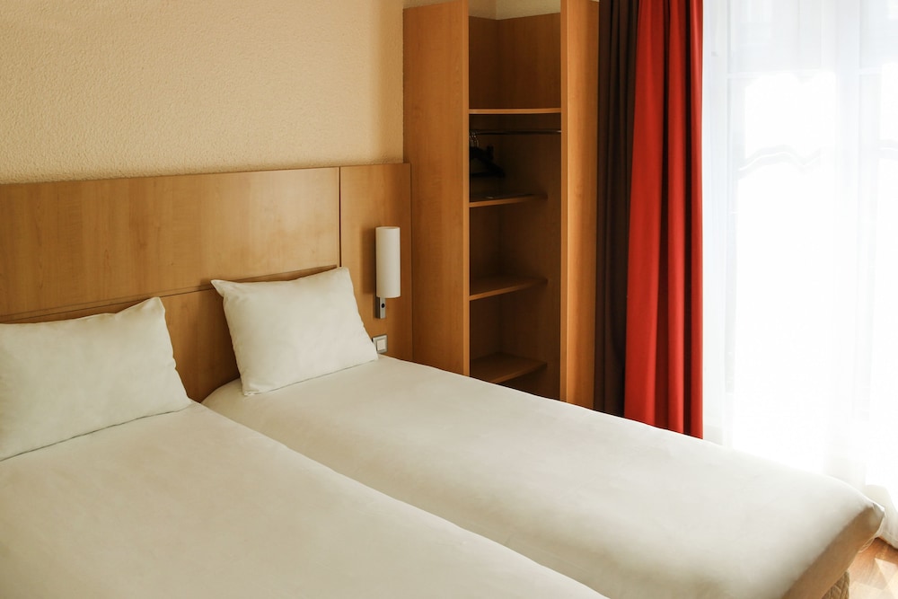 Standard Twin Room, 2 Twin Beds - Photo 4