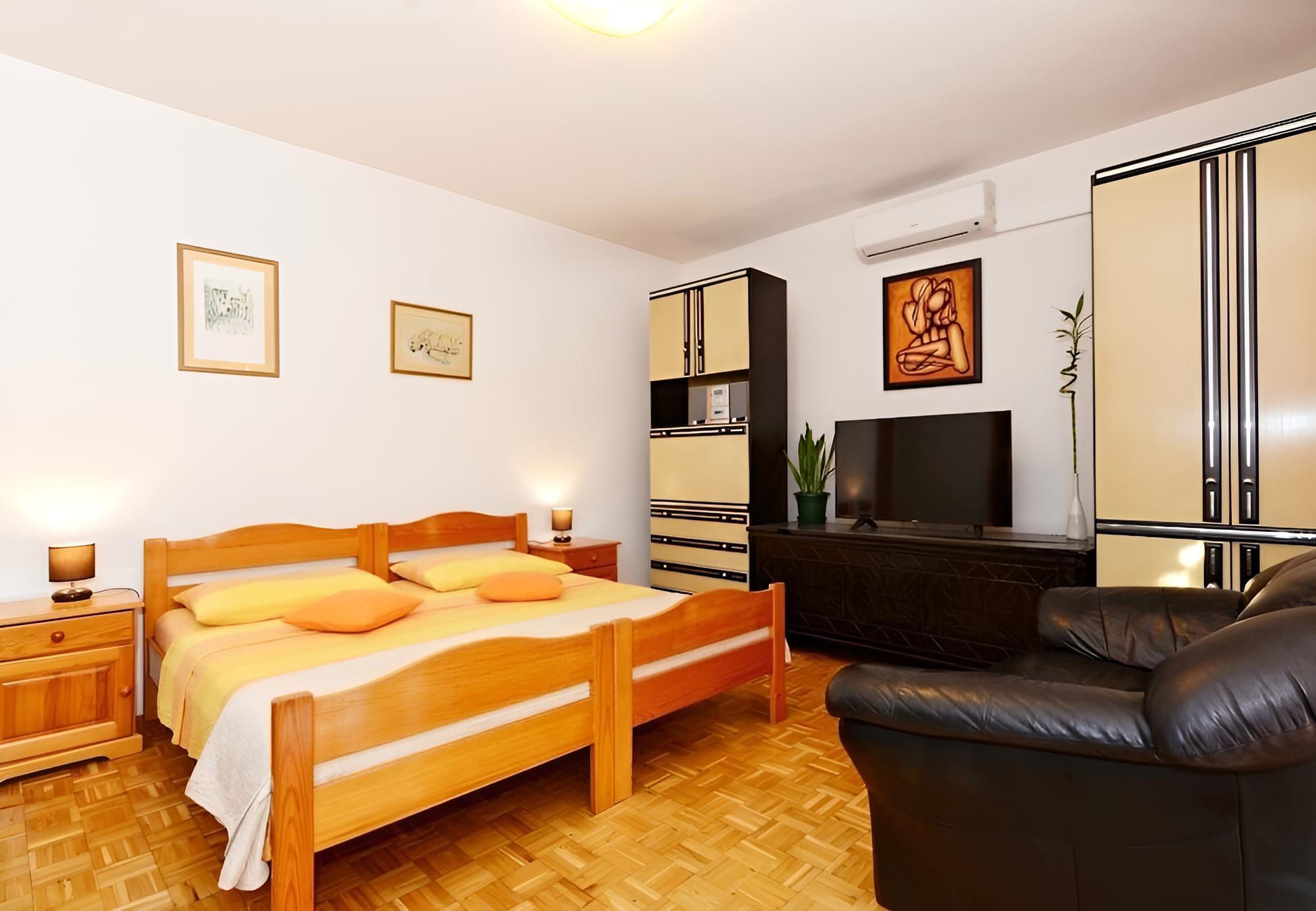 Apartment (Snježa - green house - B2 Snjezana(4)
