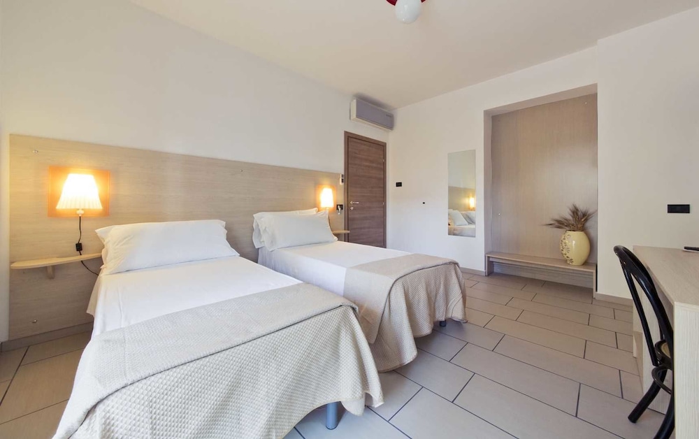 Double or Twin Room, Terrace photo 1