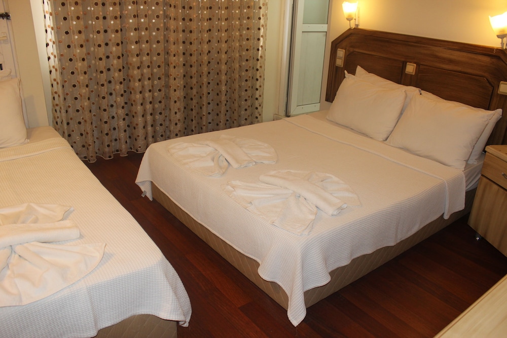 Standard Quadruple Room, Sea View
