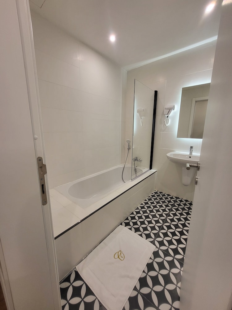 Standard Triple Room - Photo 2