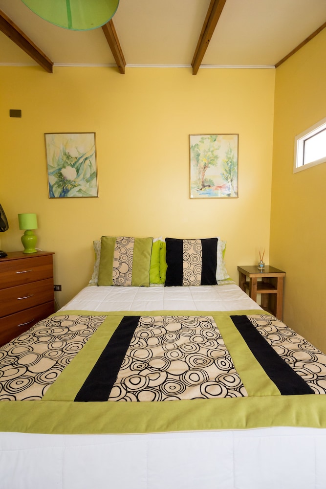 Double Room, 1 Double Bed, Private Bathroom, Mountain View photo 1