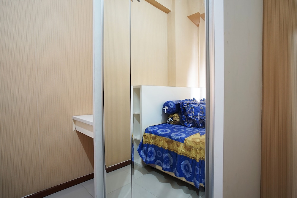 Room - Photo 15