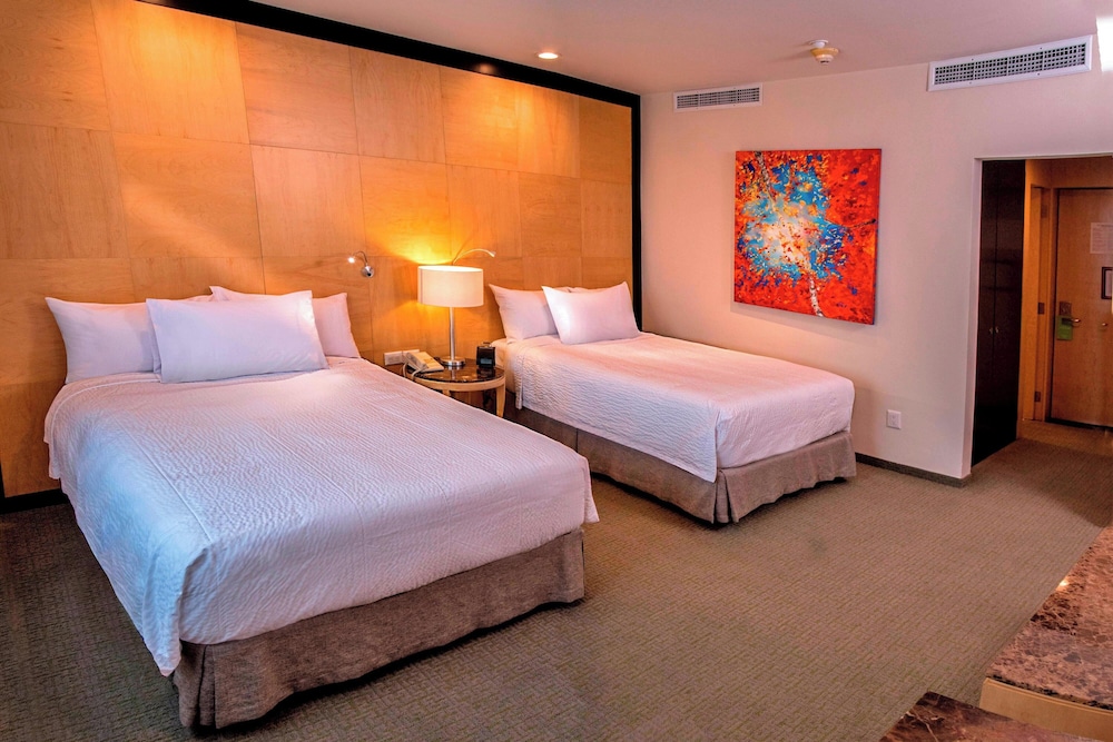 Room, 2 Double Beds - Photo 5