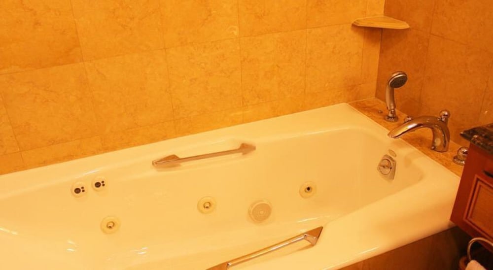 Business Suite - Photo 9