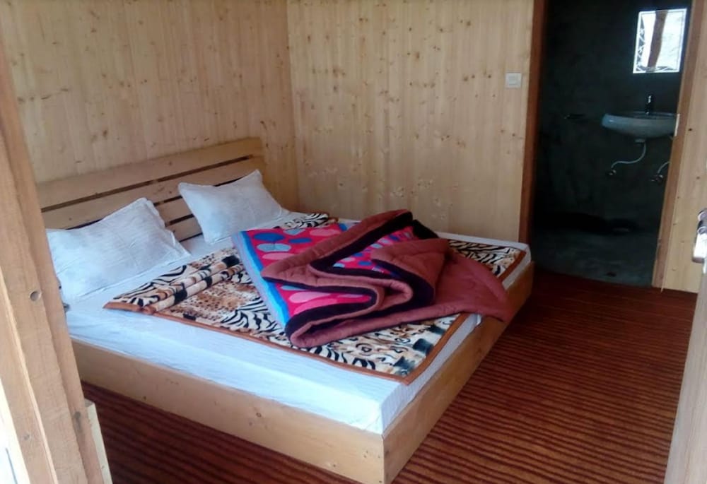 Deluxe Double Room, 1 Double Bed, Private Bathroom