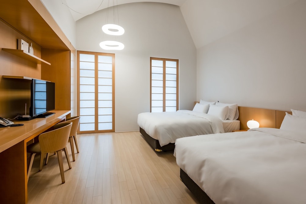 Premier Room