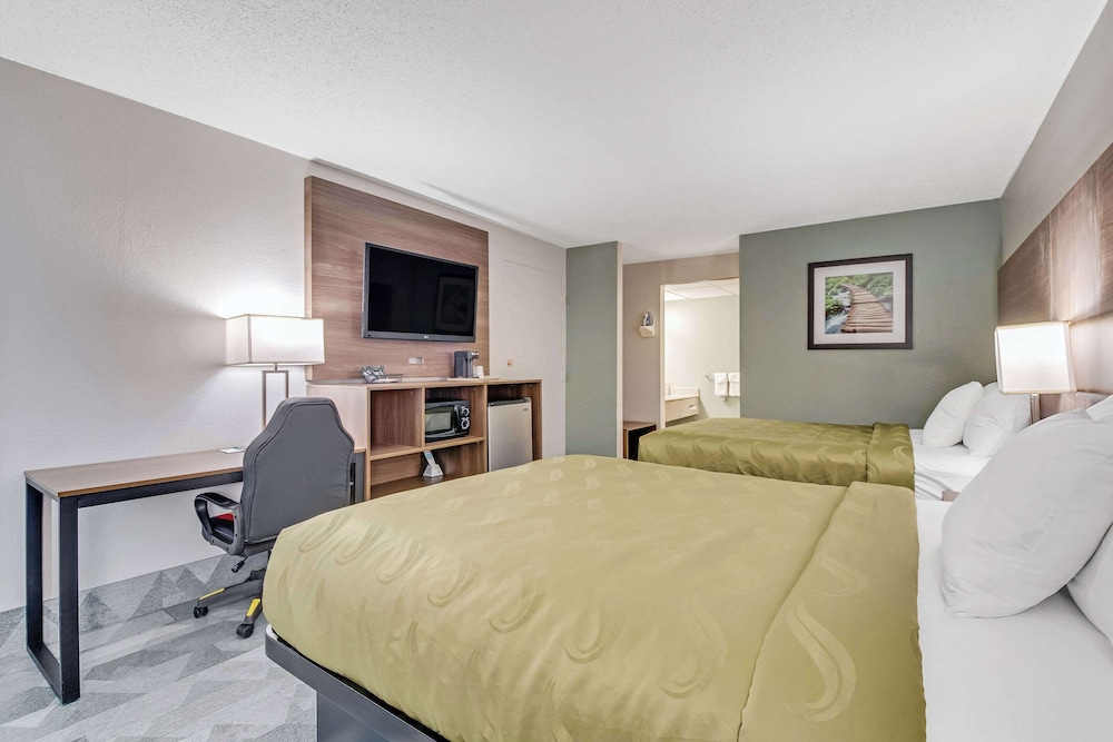 Standard Room, 2 Double Beds, Non Smoking photo 1