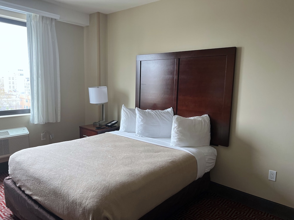 Room, 1 Queen Bed, Accessible, Non Smoking photo 3