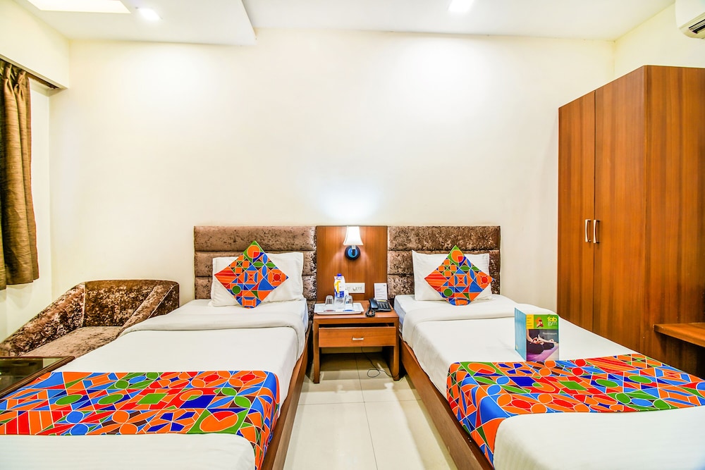 Deluxe Room - Photo 4