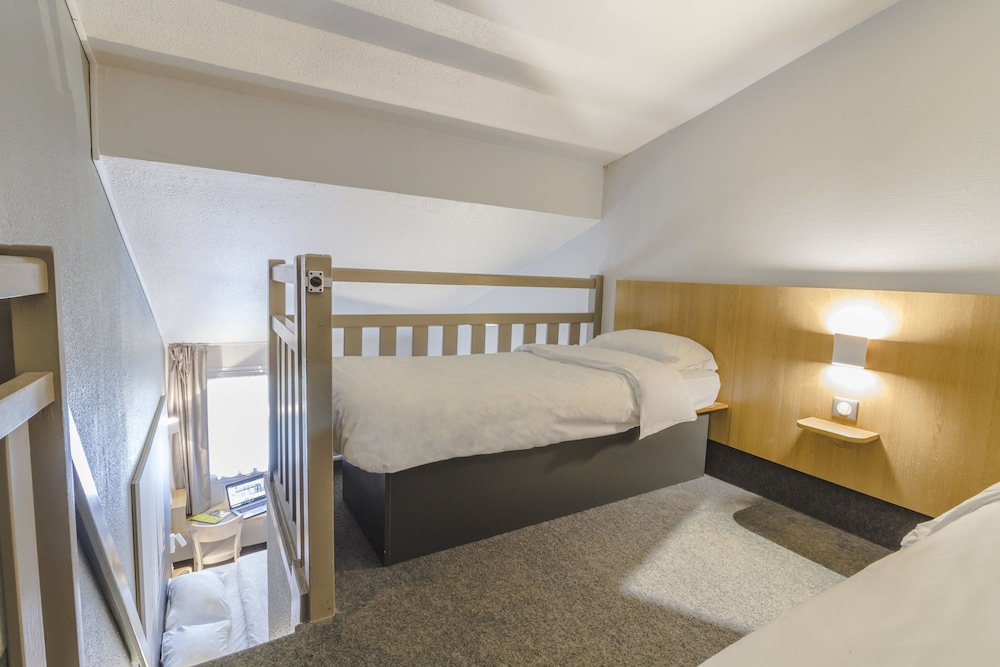 Standard Quadruple Room, Non Smoking photo 3