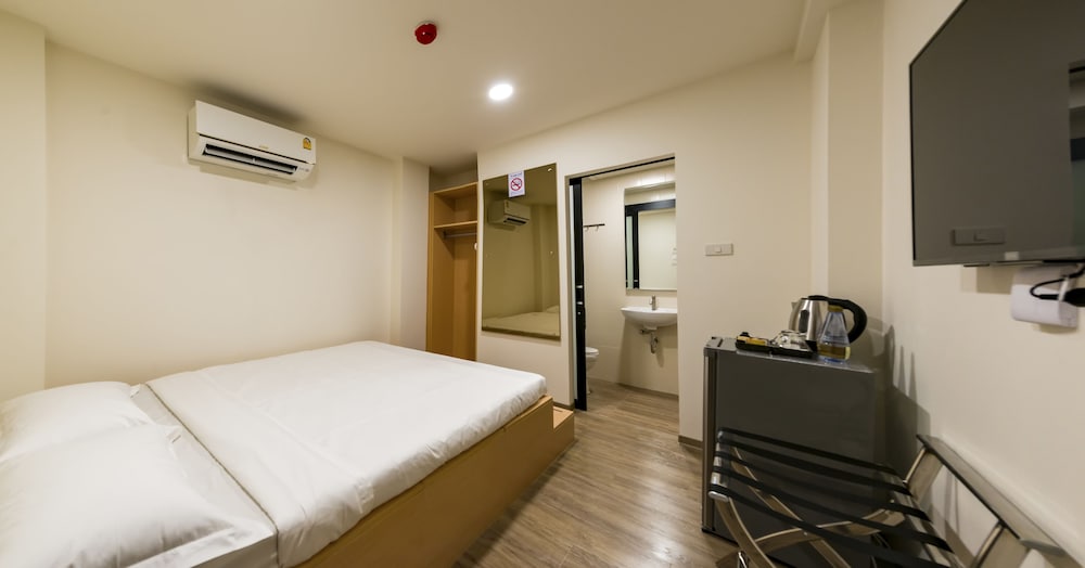 Habitación Estándar, 1 Cama Matrimonial, Sin Ventanas