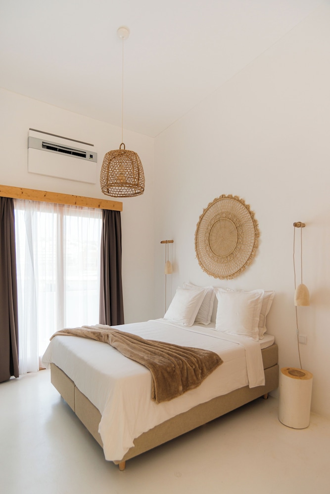 Deluxe Suite, Sea View photo 2