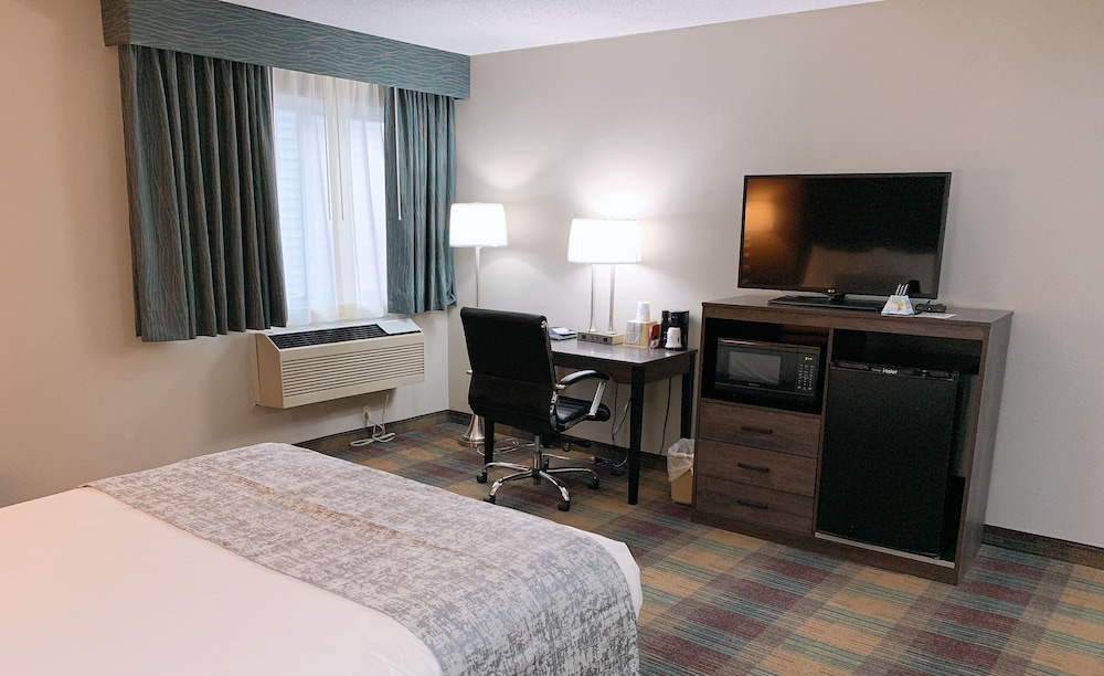 Room, 1 Queen Bed, Accessible, Non Smoking (Mobility) - Photo 4