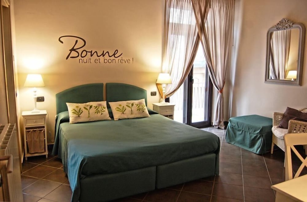 Superior Double or Twin Room - Photo 1