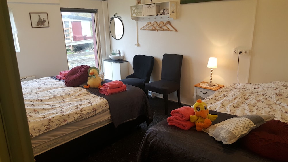 Standard Studio, Shared Bathroom (Room 10) photo 1