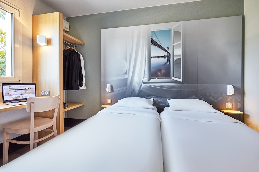 Twin Room, Non Smoking photo 2