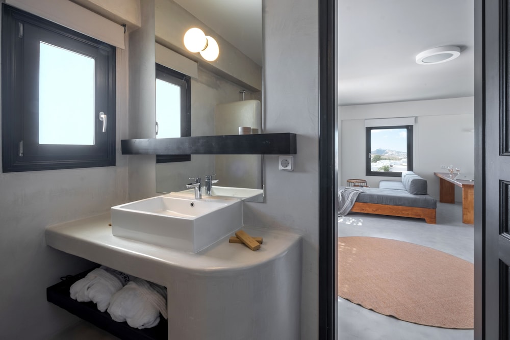 Superior Horizon Suite - Photo 3