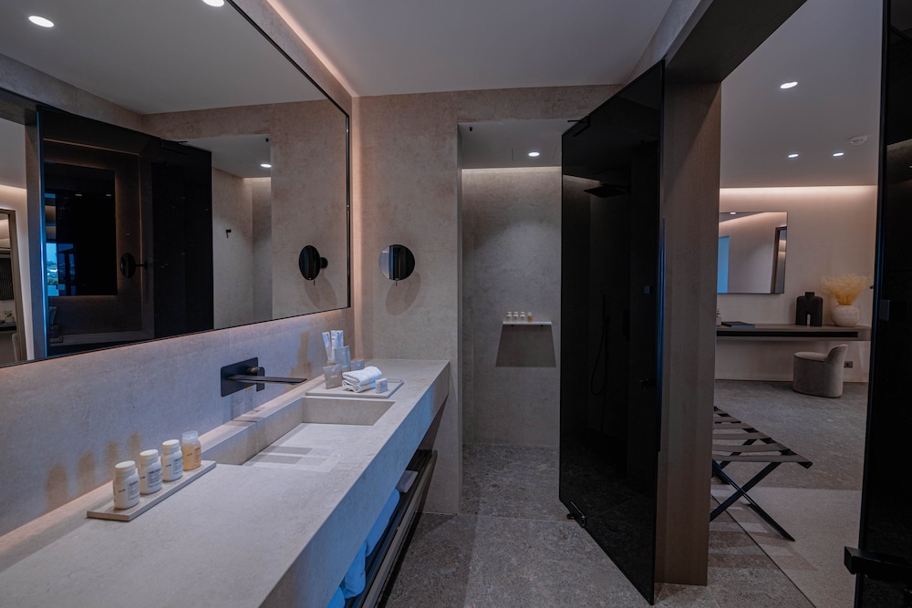 Noima Suite, Private Heated Pool, Sea View - Photo 8