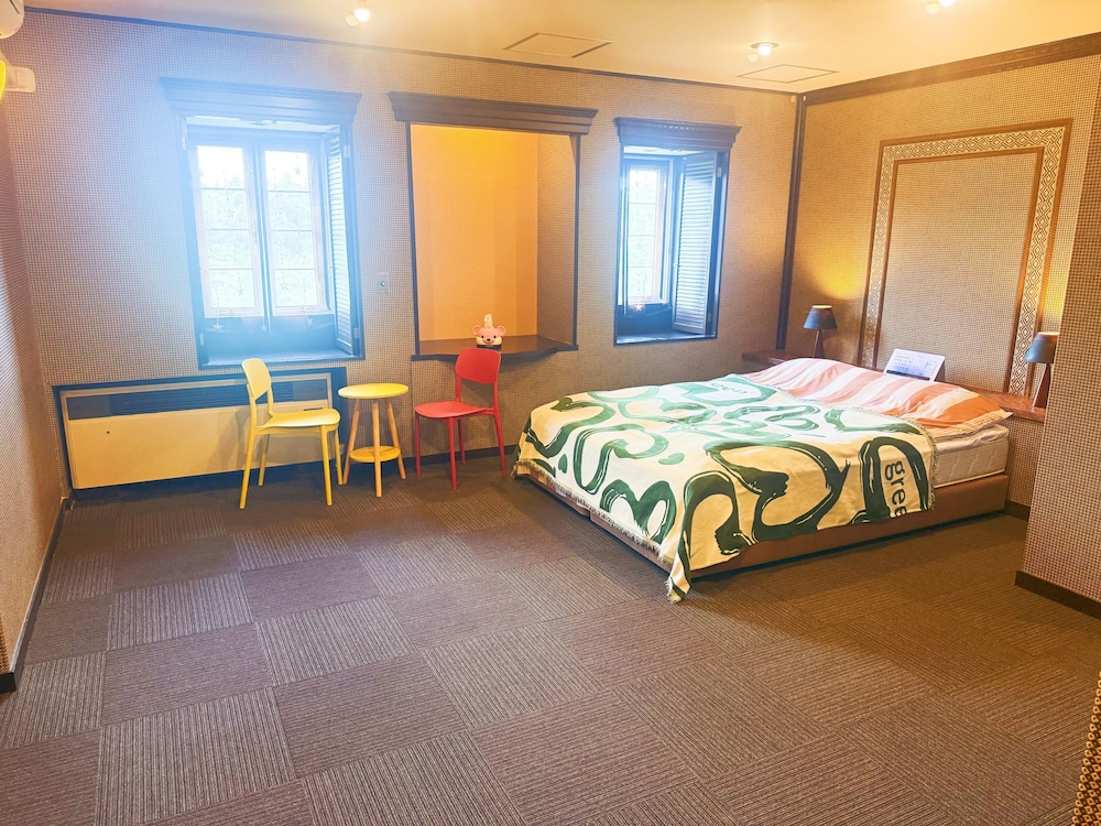 Business Double Room, 1 Bedroom, Non Smoking, Mountain View photo 1