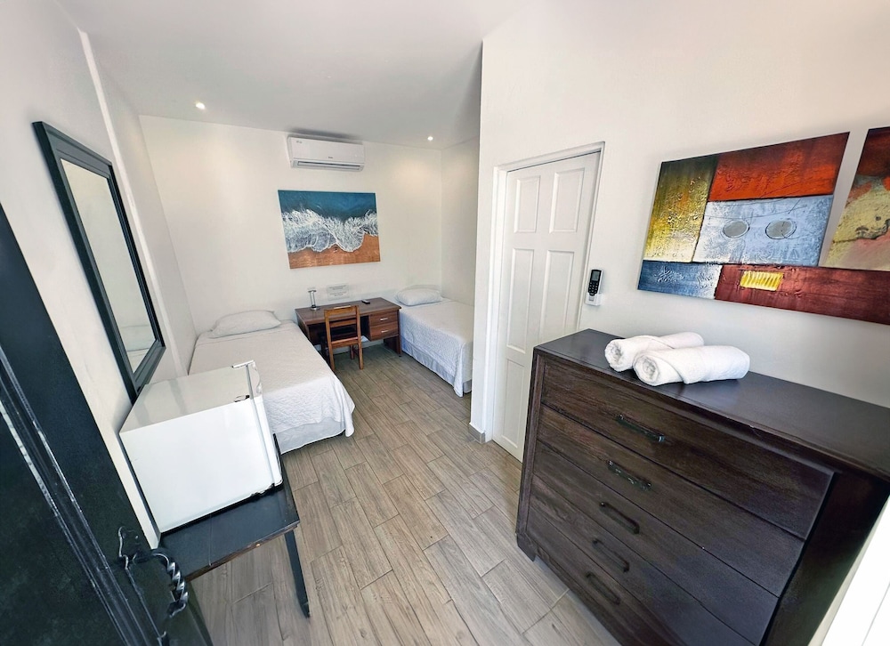 Standard Twin Room, 2 Twin Beds, Accessible, Non Smoking photo 3