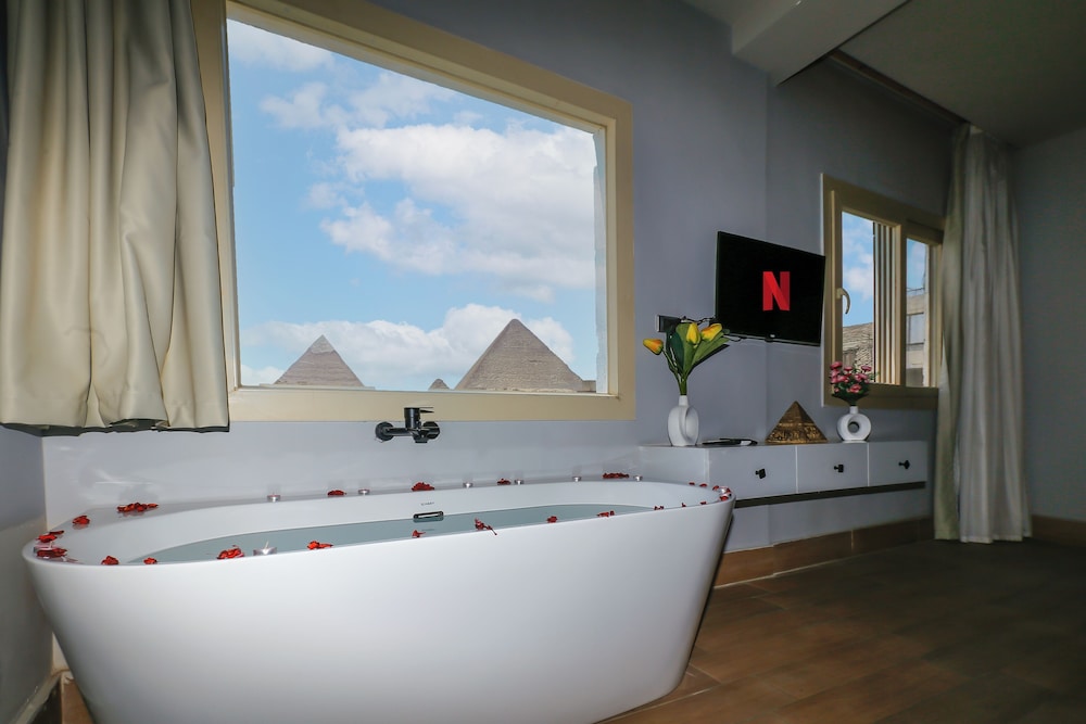Panoramic Double Room (Pyramids View)