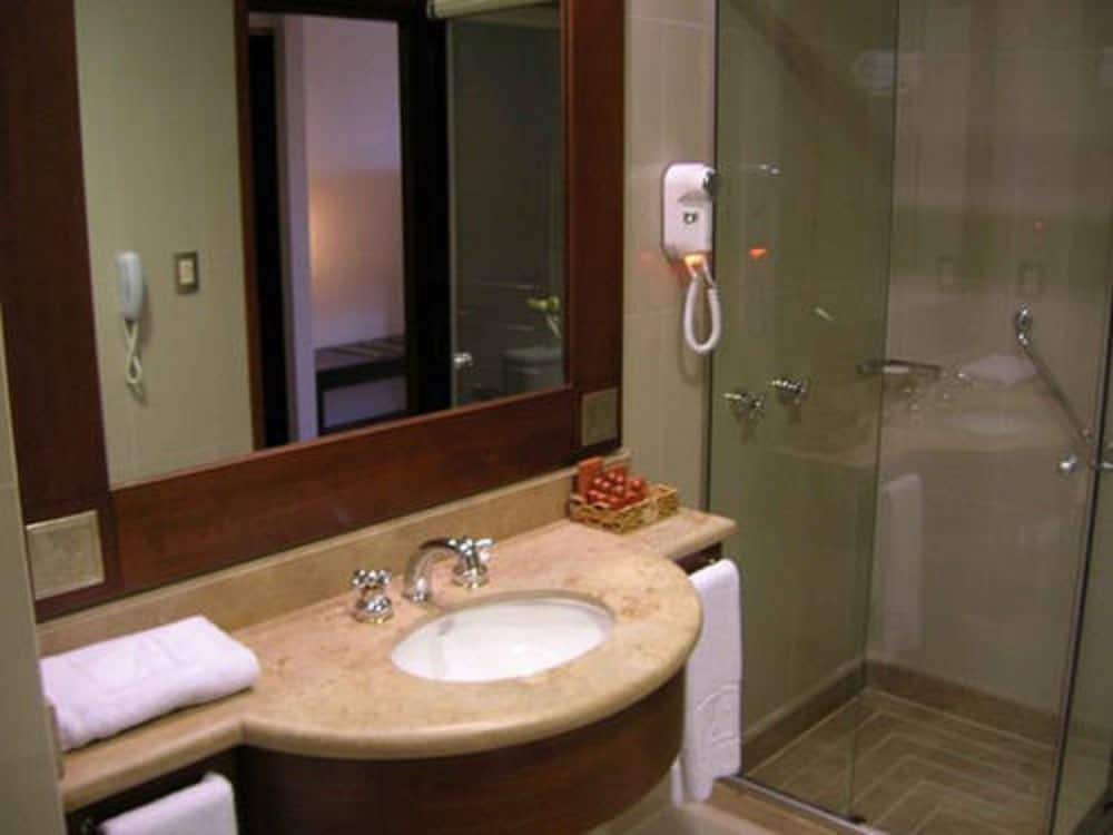 Executive Room photo 2
