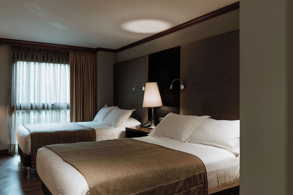 Luxury Premium Twin - Photo 5