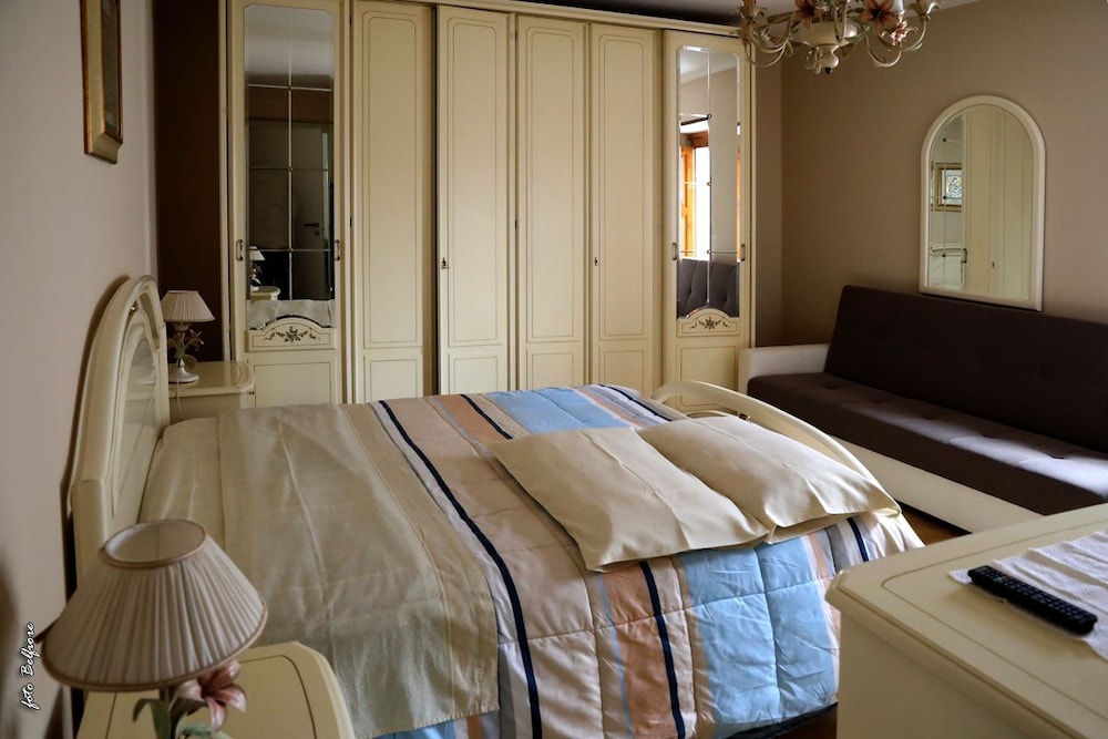 Triple Room, 1 Queen Bed with Sofa bed (Eleonora d'Angiò)