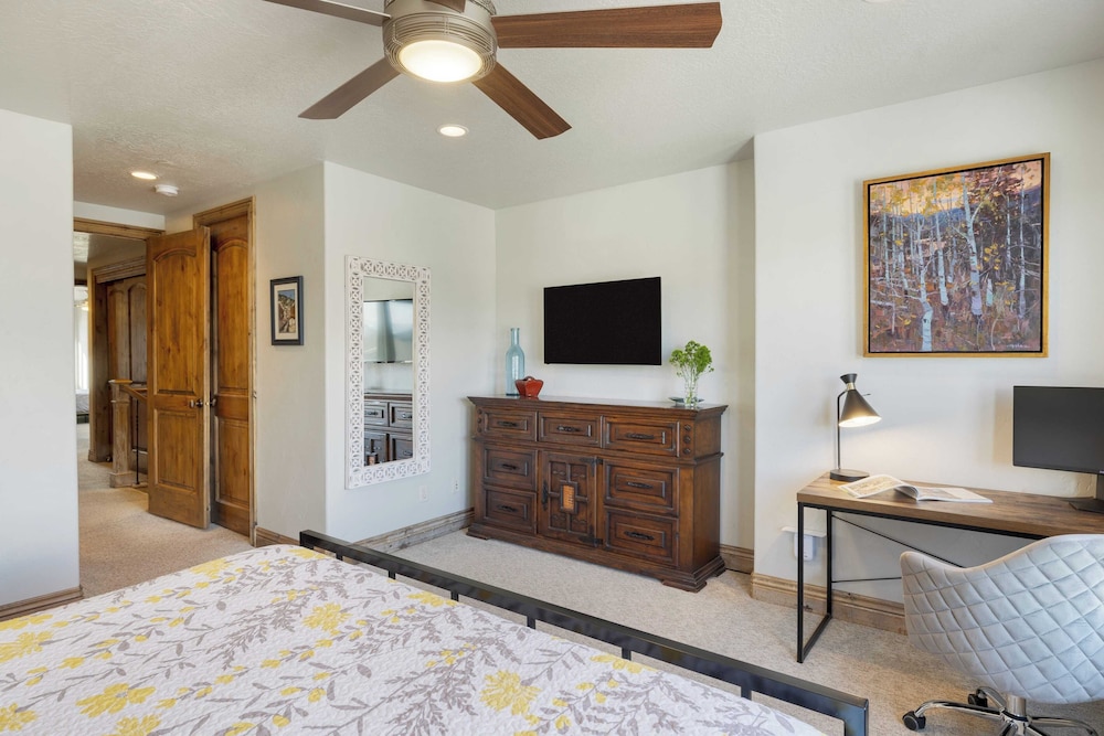 House (4 Bedrooms) photo 2