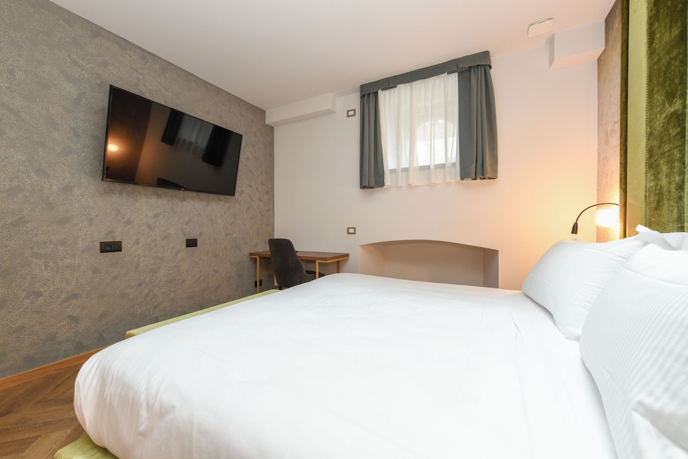 Superior Quadruple Room - Photo 6