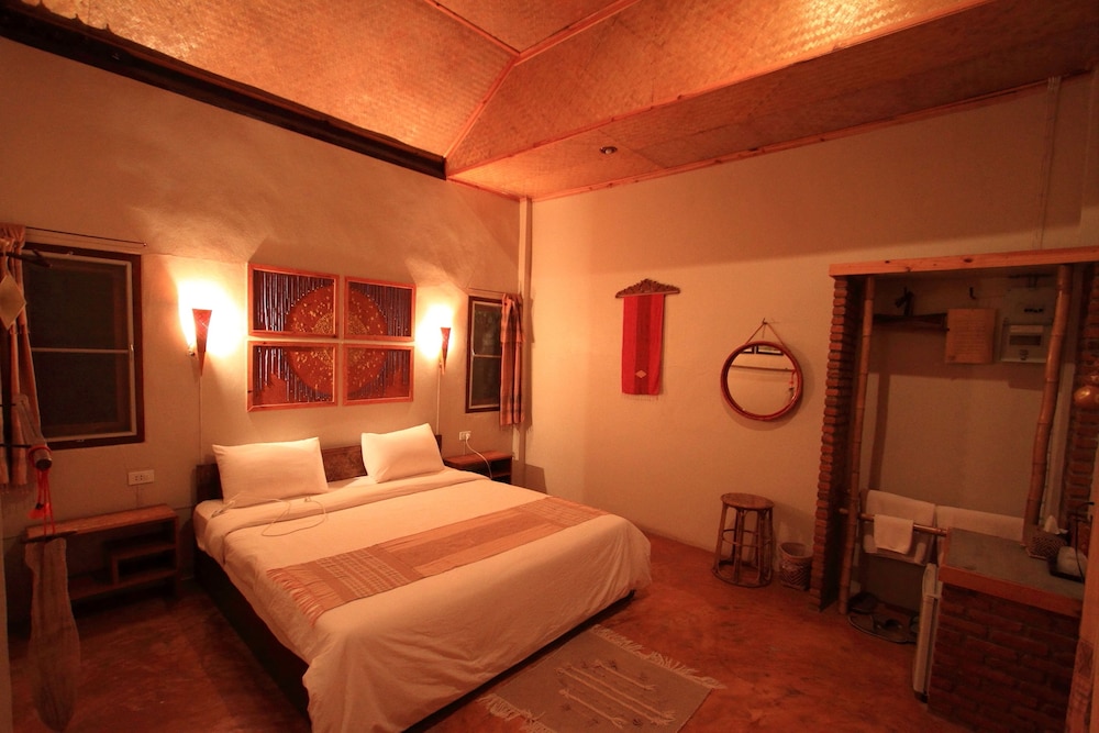 Deluxe Double Room With Garden View photo 2