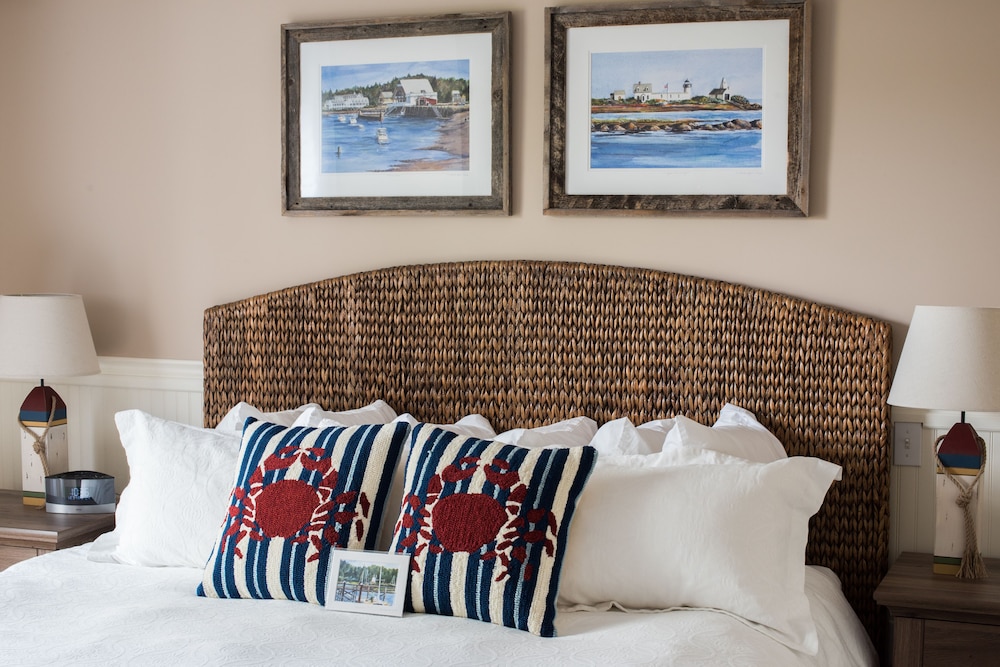 Carriage House King Suite
