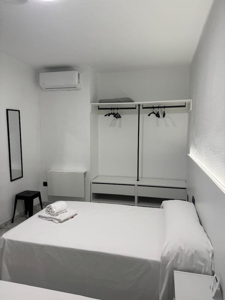 Double or Twin Room photo 3