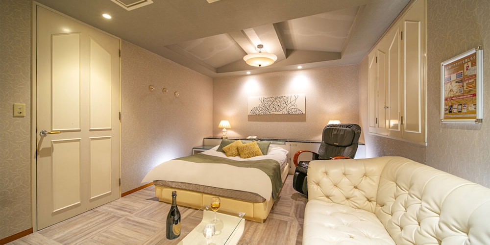 Luxury Double Room - Photo 11