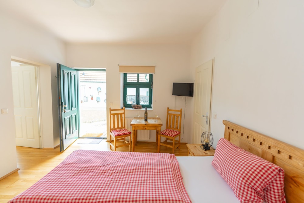 Comfort Suite, 2 Bedrooms, Connecting Rooms, Ground Floor photo 1