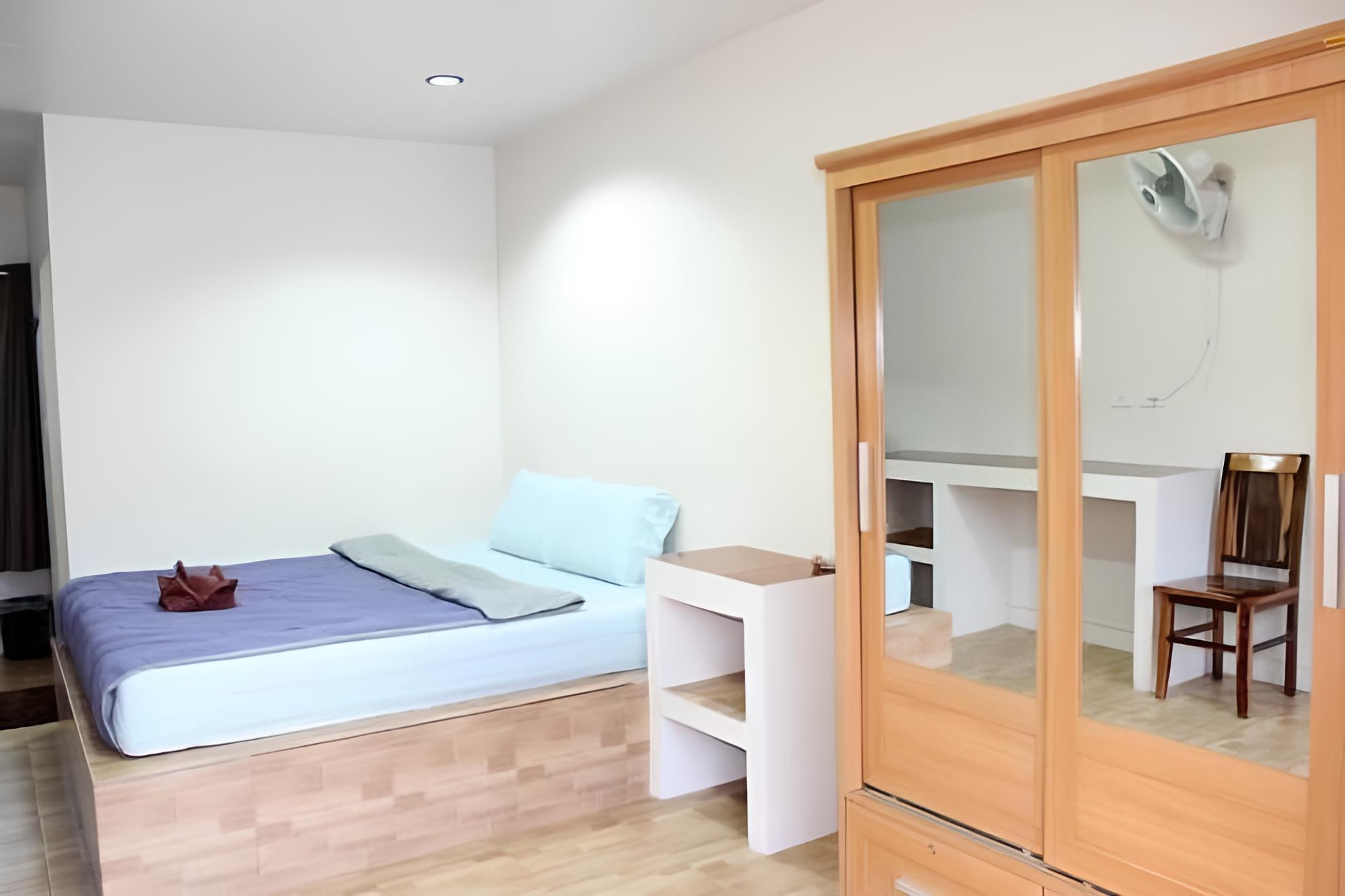 Standard Double Bed A/C photo 2