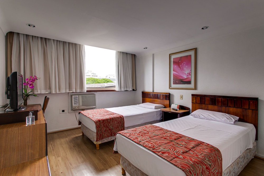 Standard Triple Room, Multiple Beds - Photo 4