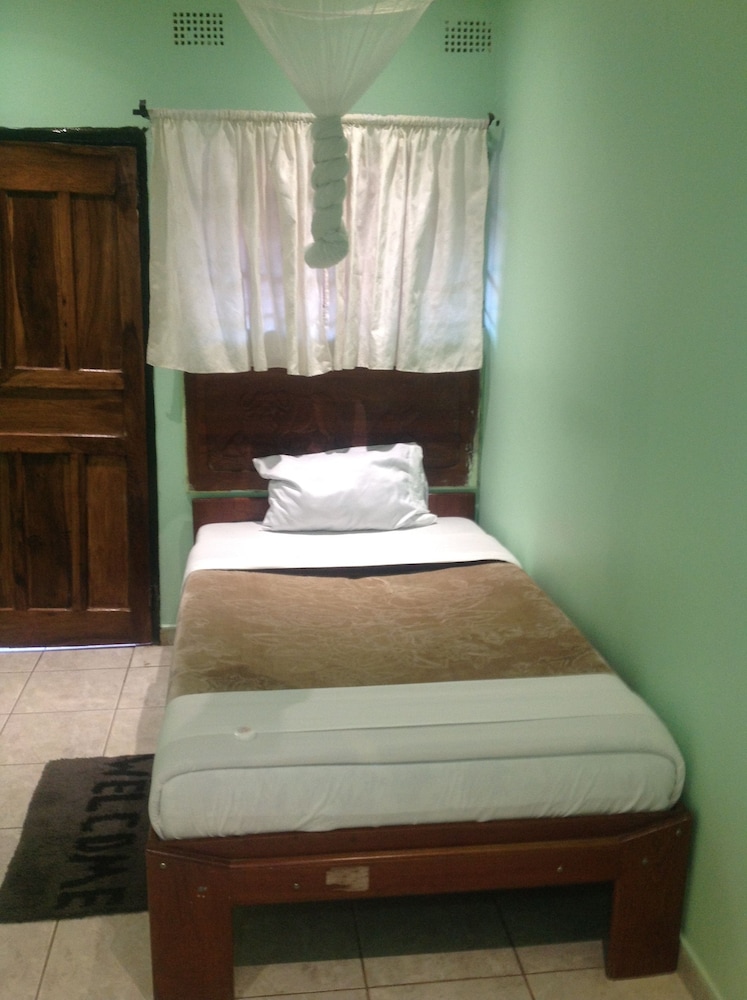 Economy Twin Room