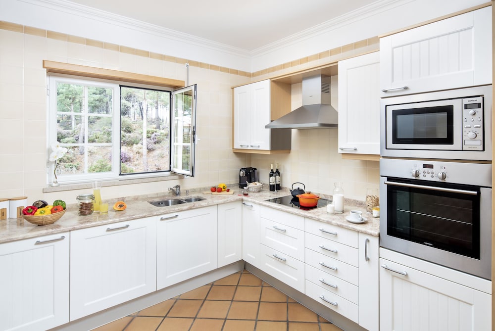Standard Townhome, 3 Bedrooms, Garden Area - Photo 9
