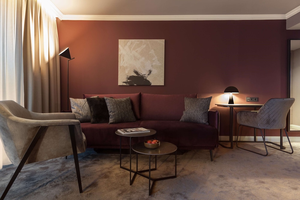 Junior Suite, 1 Queen Bed with Sofa bed (3 Persons) photo 3