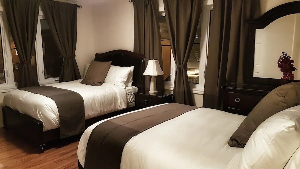 Suite #4 - 39 photo 1