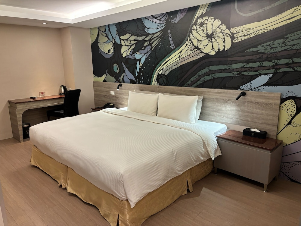 Classic Double Room, No Window (No Breakfast Included) (No Parking Subsidy) - Photo 1