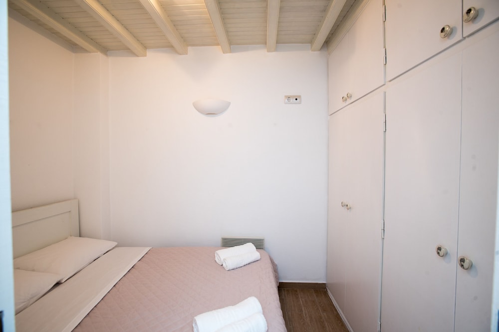 House, 2 Bedrooms