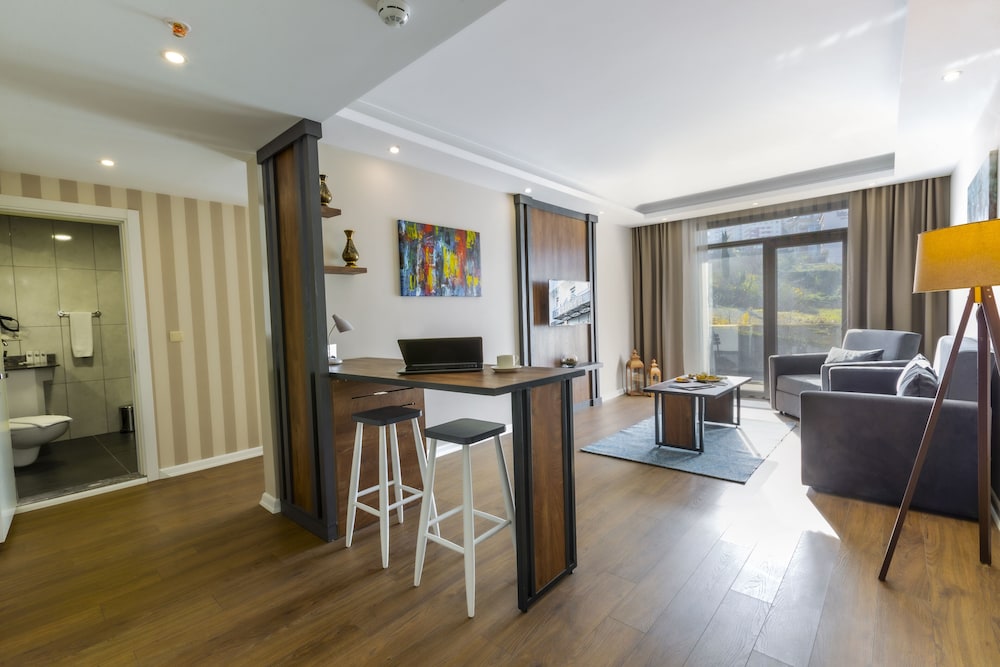 Standard Suite, City View photo 2