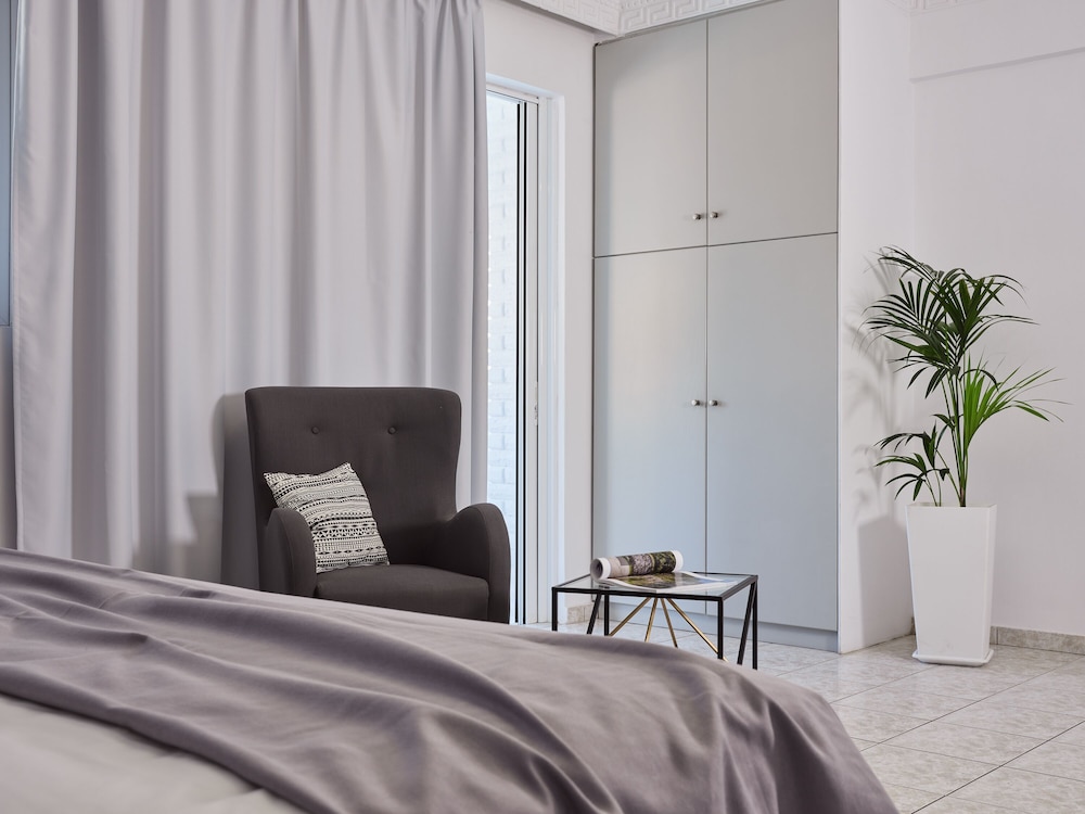Premium Suite - Photo 3