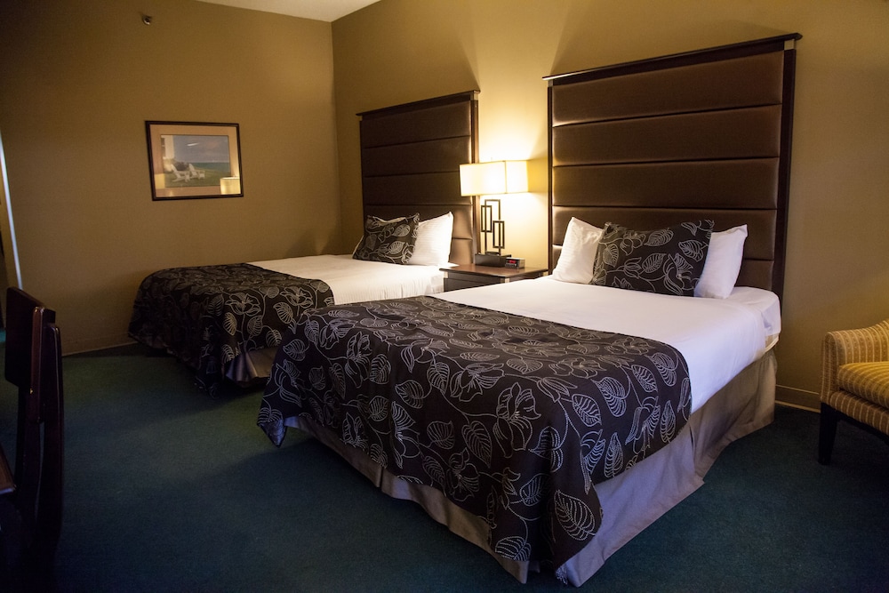 Room, Pool View, Balcony, 2 Queen Beds - Photo 2
