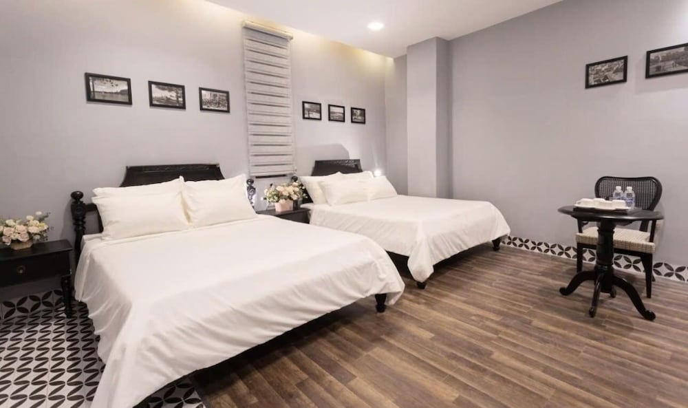 Deluxe Quadruple Room, 2 Queen Beds
