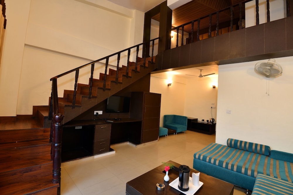Penthouse, 1 Bedroom - Photo 11